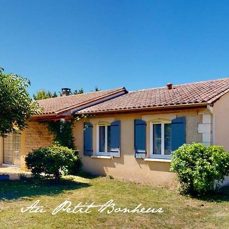 Вилла Au Petit Bonheur Ле-Бюг Экстерьер фото
