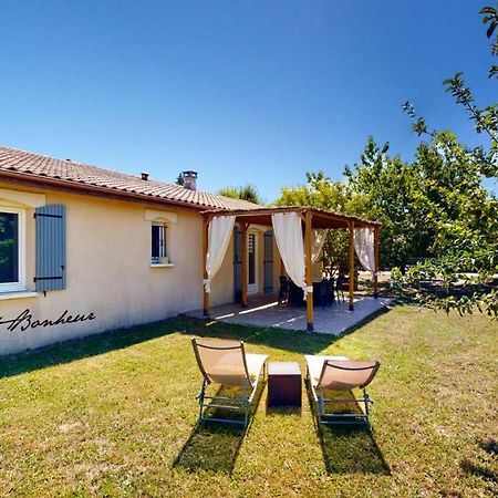 Вилла Au Petit Bonheur Ле-Бюг Экстерьер фото